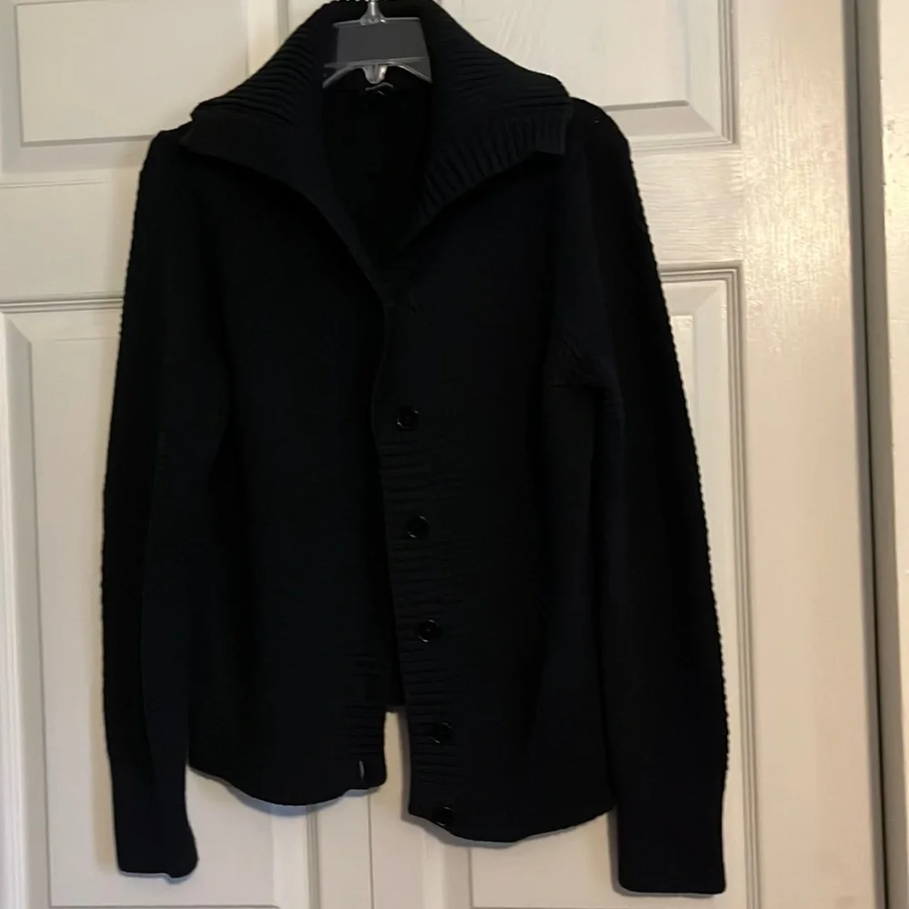Talbots ladies sweater. - Picture 1 of 6